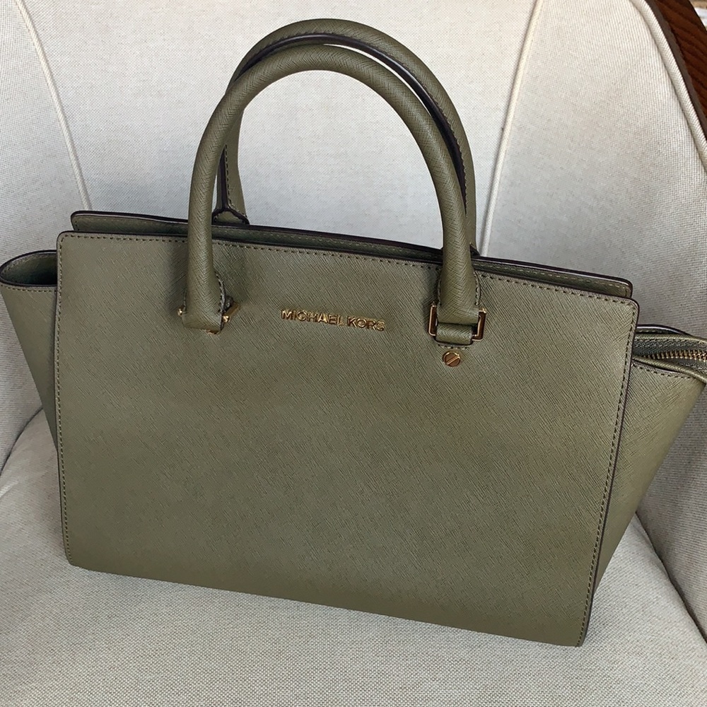 Michael Kors handbag in excellent condition